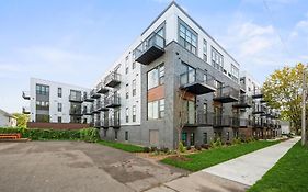 Kasa Bryn Mawr Minneapolis